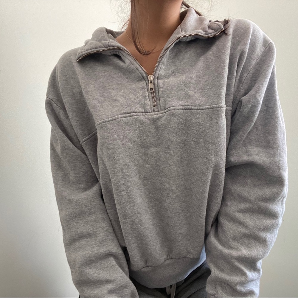 Brandy Melville Sweater